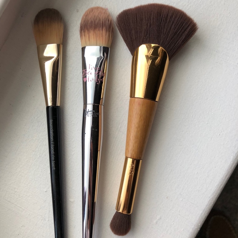 IT Cosmetics/ Tarte/ Lancôme makeup brushes
